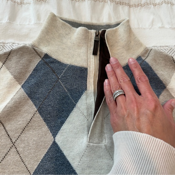 MOVING SALE🌟 Men’s cotton argyle sweater - Picture 2 of 4